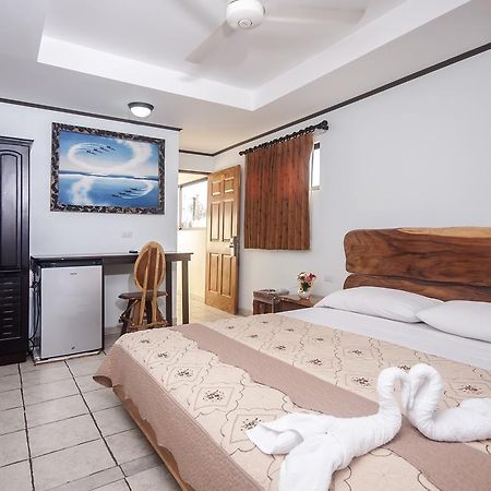 Cadillac Rock Beach Hotel Хако Номер фото