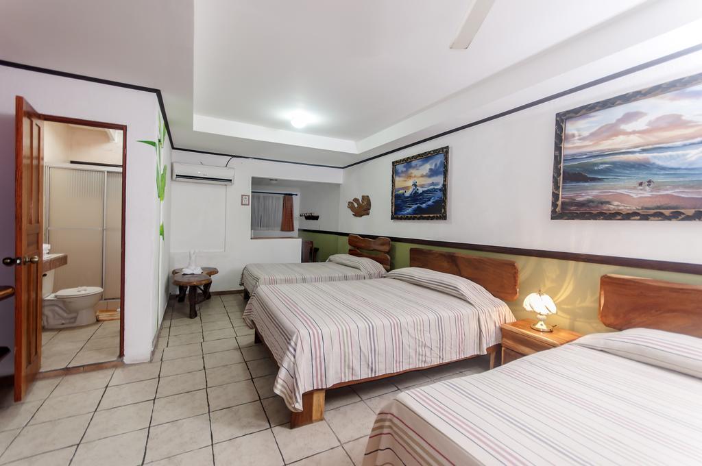 Cadillac Rock Beach Hotel Хако Номер фото