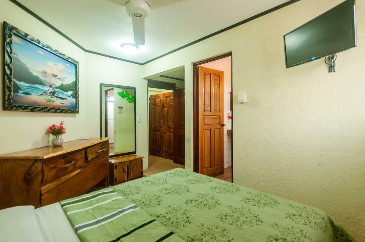 Cadillac Rock Beach Hotel Хако Экстерьер фото